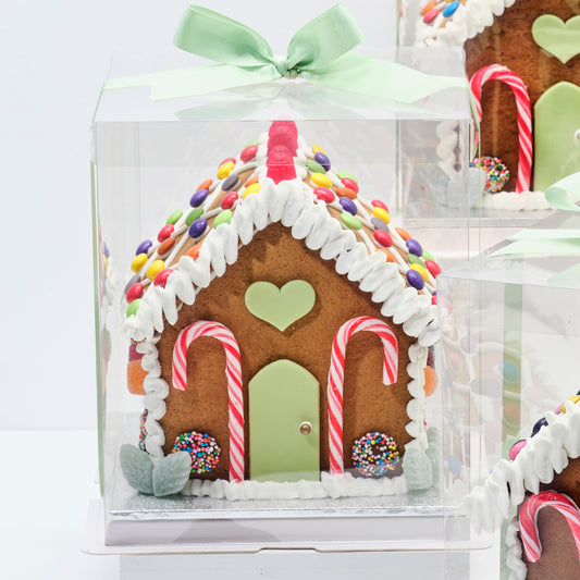 BLAKEAWAY Gingerbread House