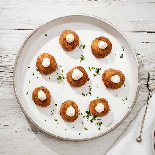 TOMATO, BASIL & SMOKED MOZZARELLA ARANCINI, AIOLI (24)